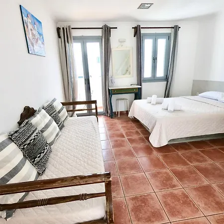 Appart hôtel Anny & Períssa
